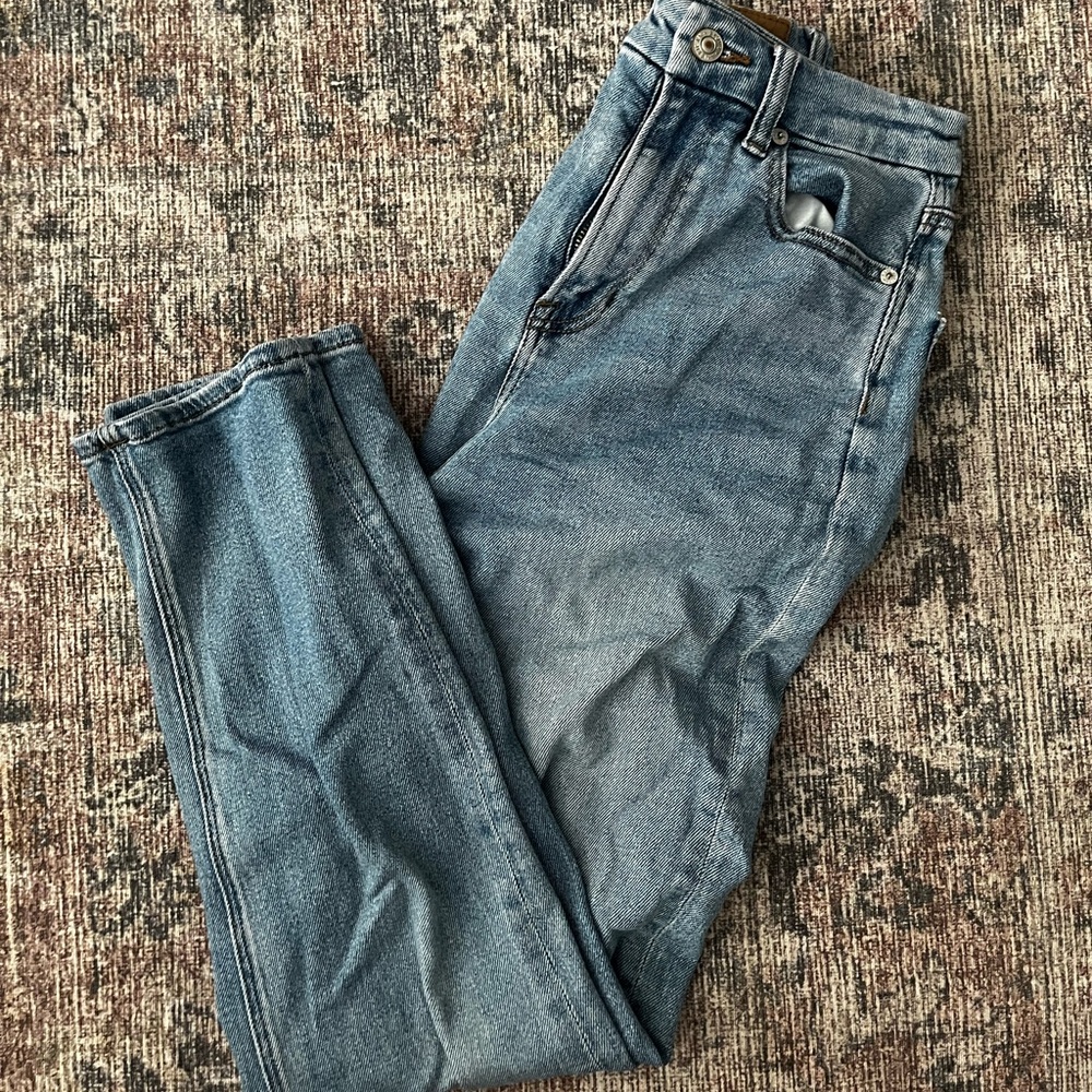 American eagle mom jeans